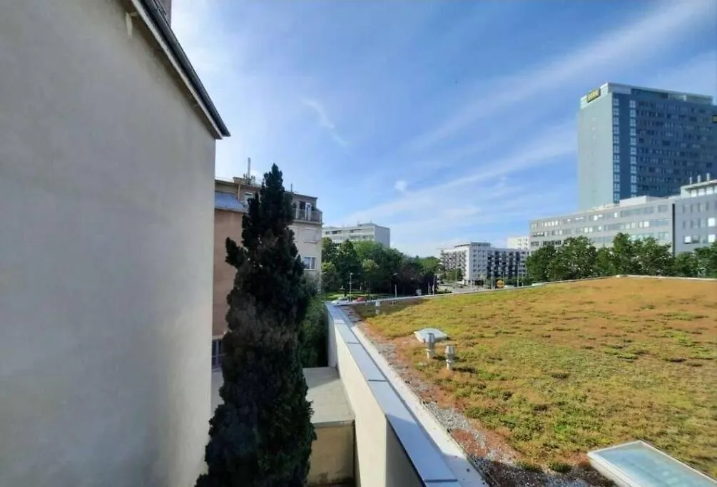 Modern And Light 2-Room Apartment Вена Австрия