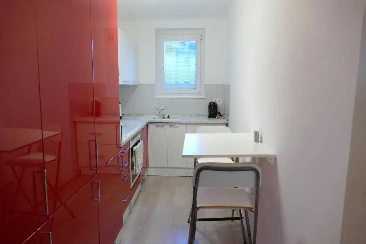 Modern And Light 2-Room Apartment Вена
