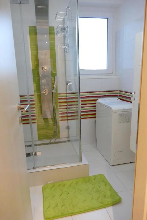 Modern And Light 2-Room Apartment Vienna